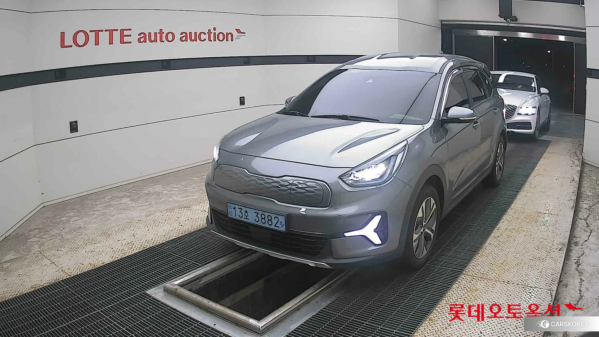 Kia Niro Plus 2023 Astro Grey из Кореи