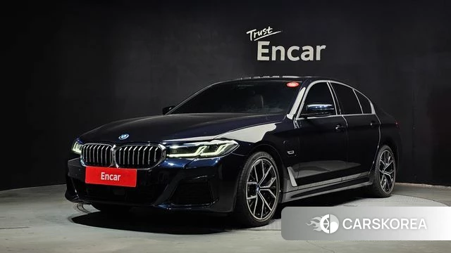 BMW 5 Series (G30) 2022 Черный из Кореи
