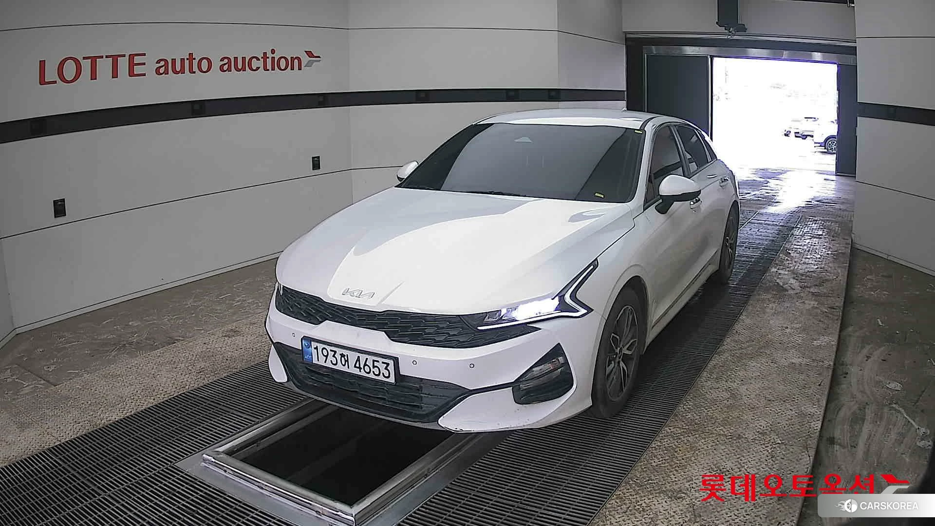 Kia K5 2022 Snow White Pearl (optional) из Кореи