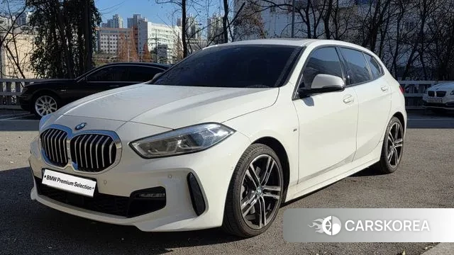 BMW 1 Series (F40) 2023 Белый из Кореи