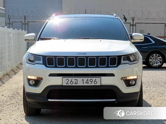 Jeep Compass 2nd Generation 2018 Белый из Кореи