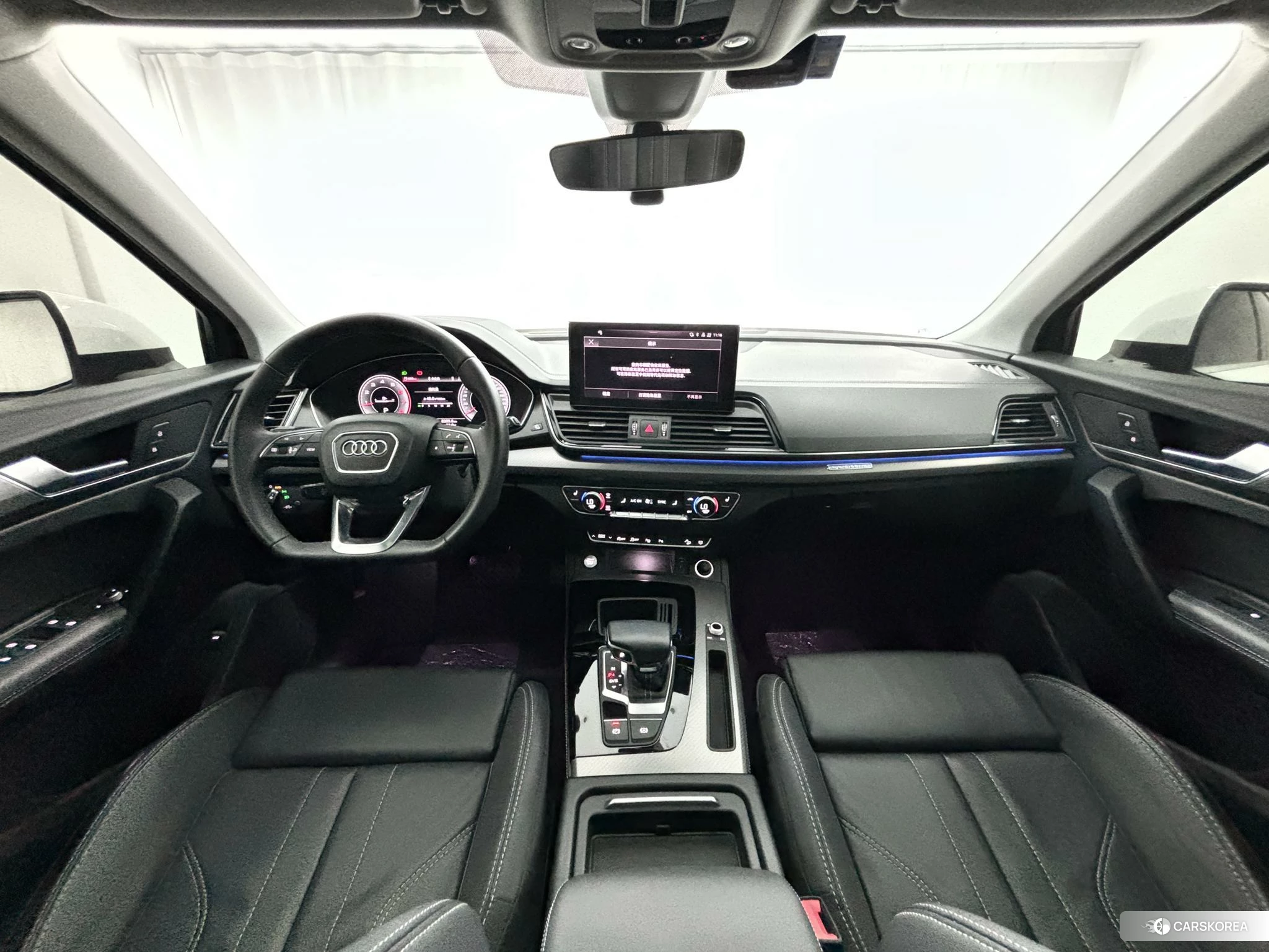 Audi Q5L 2022 Белый из Китая