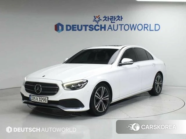 Mercedes-Benz E-Class W213 2021 Белый из Кореи