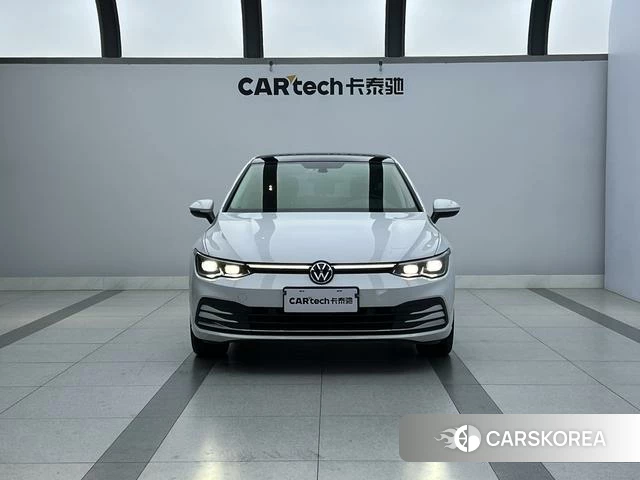 Volkswagen Golf 2021 Белый из Китая