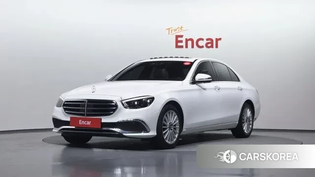Mercedes-Benz E-Class W213 2022 Белый из Кореи