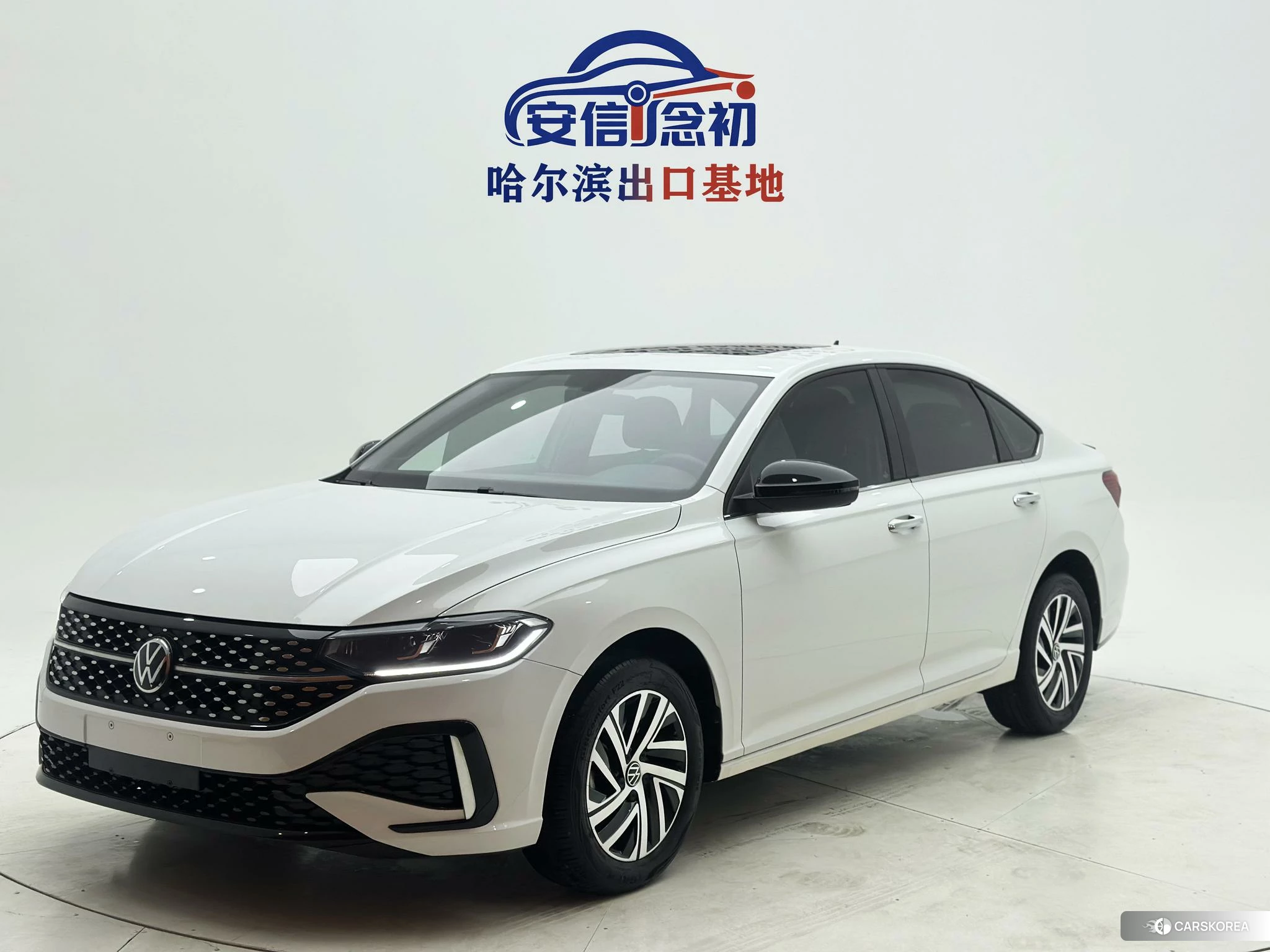 Volkswagen Lavida 2022 Белый из Китая