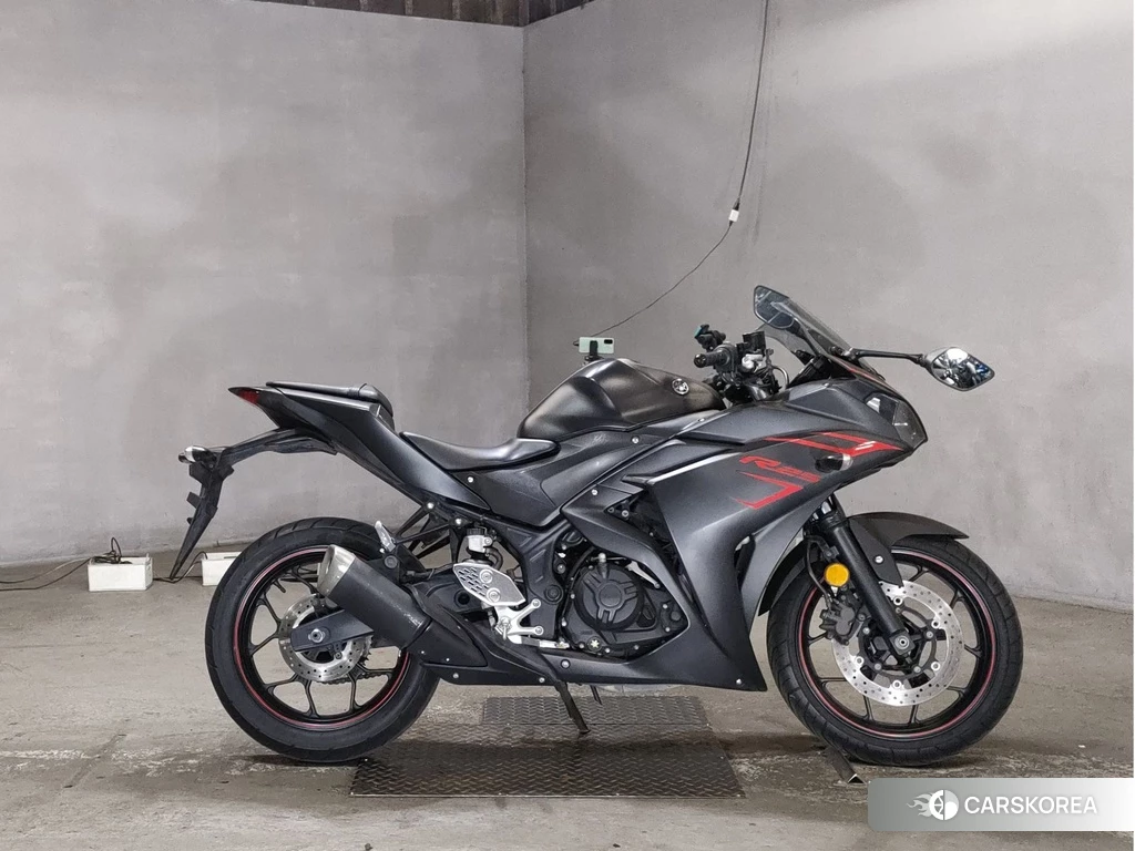 Проданный Yamaha YZF-R25 2016 из Японии