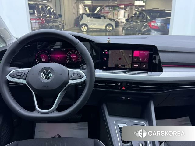 Volkswagen Golf 2022 Белый из Китая