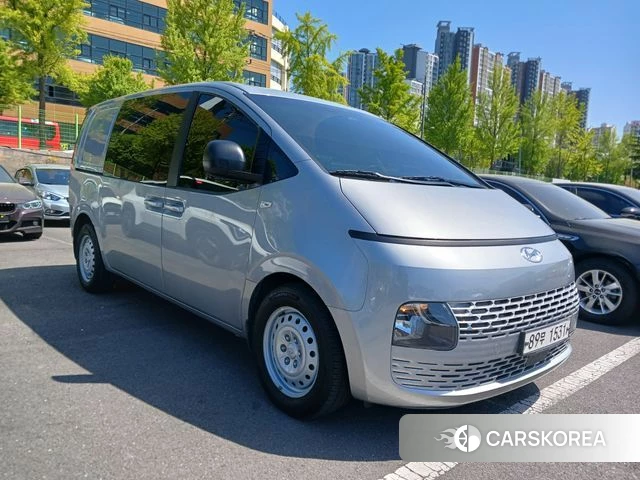 Hyundai Staria 2021 Серебряный из Кореи