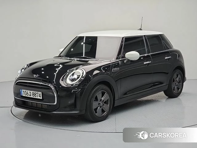 Mini Cooper 2023 Черный из Кореи