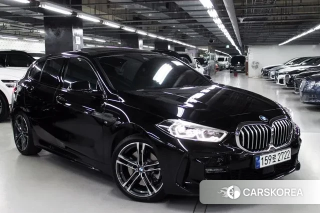 BMW 1 Series (F40) 2023 Черный из Кореи