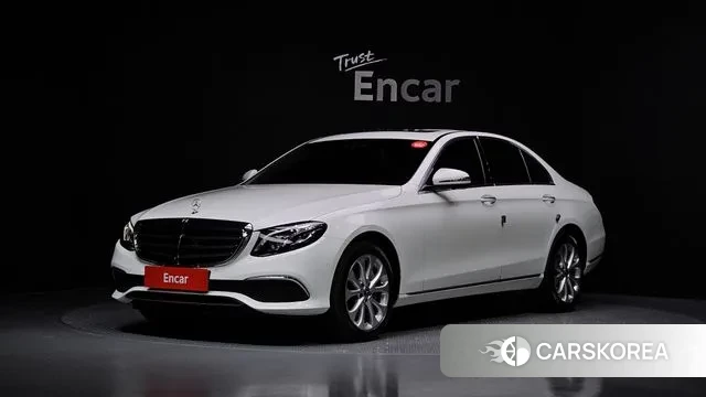 Mercedes-Benz E-Class W213 2020 Белый из Кореи