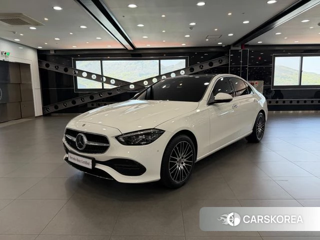 Mercedes-Benz C-Class W206 2024 Белый из Кореи