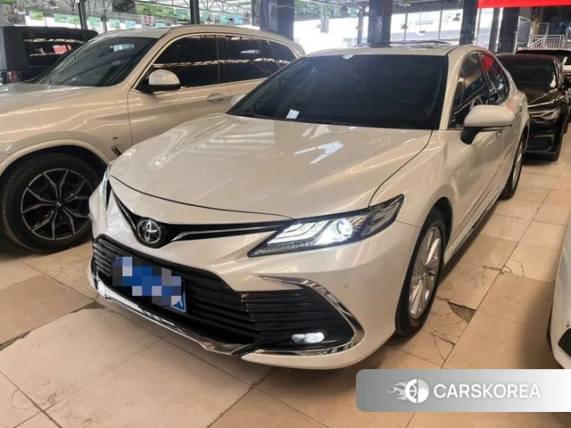 Toyota Camry 2024 Белый из Китая