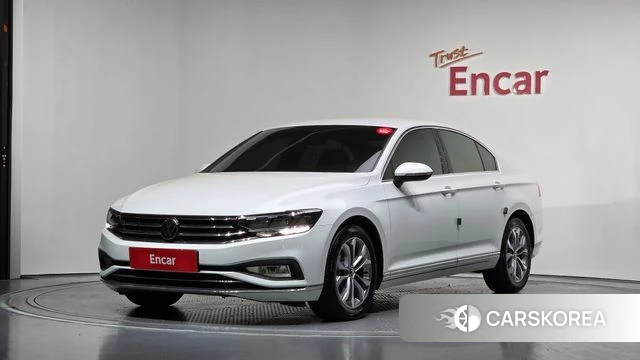 Volkswagen Passat GT (B8) 2022 Белый из Кореи