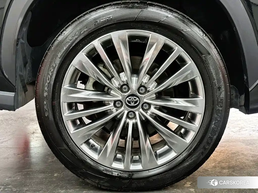 Toyota Highlander 2024 Черный из Китая