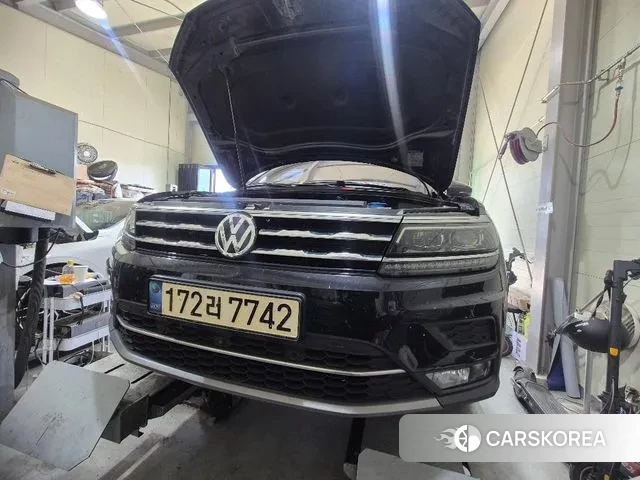Volkswagen Tiguan Allspace 2020 Черный из Кореи