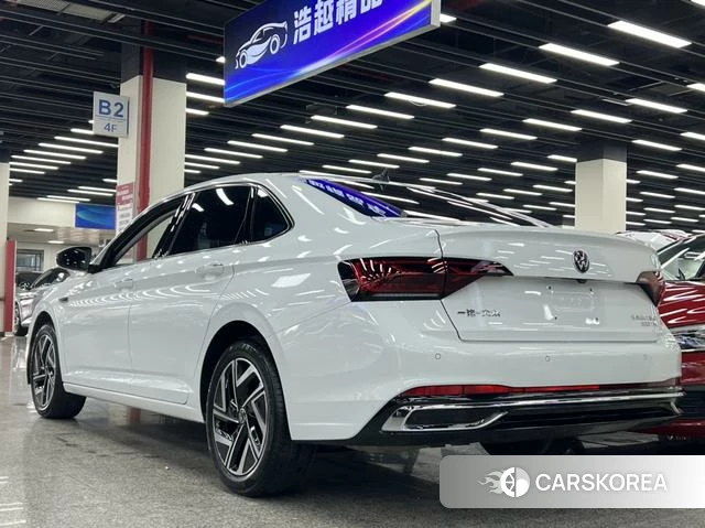 Volkswagen Sagitar 2024 Белый из Китая