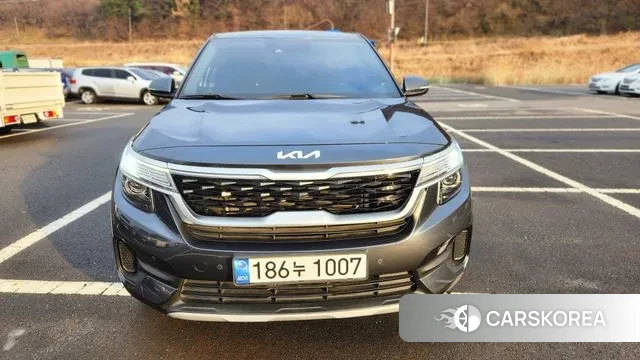 Kia Seltos 2022 Серый из Кореи