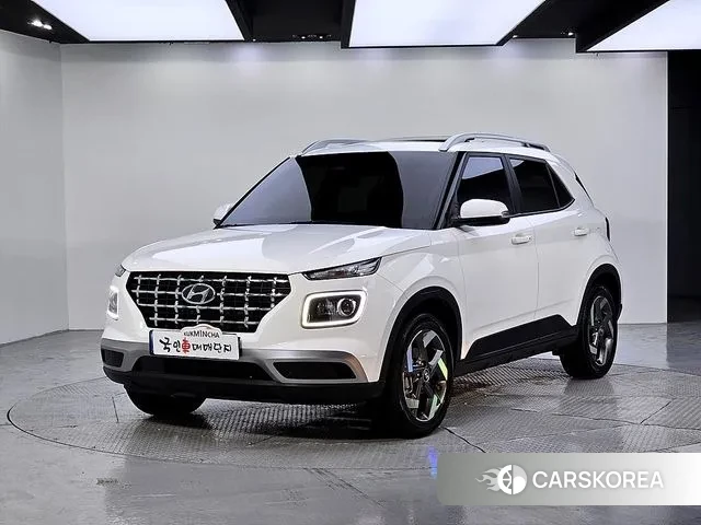 Hyundai Venue 2023 Белый из Кореи
