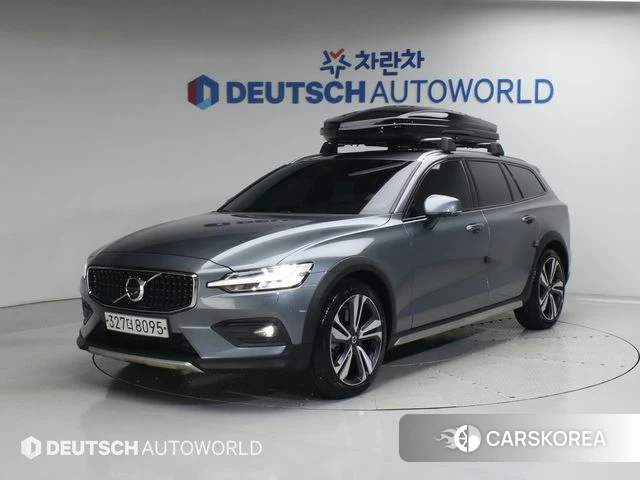 Volvo V60 Cross-Country 2nd Generation 2019 Серый из Кореи