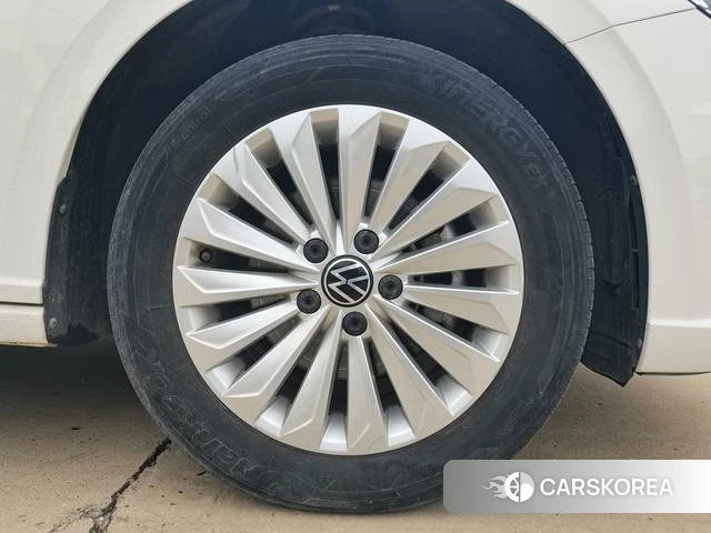 Volkswagen Lavida 2022 Белый из Китая