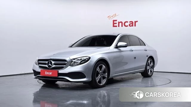 Mercedes-Benz E-Class W213 2018 Серебряный из Кореи
