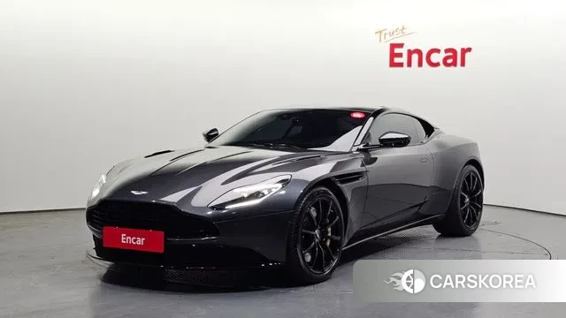 Aston Martin DB11 2020 Серый из Кореи