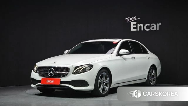 Mercedes-Benz E-Class W213 2019 Белый из Кореи