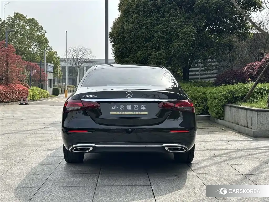 Mercedes-Benz E-Class 2023 Черный из Китая
