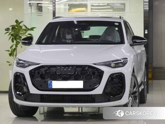Audi Q5 (80A) 2025 Белый из Кореи