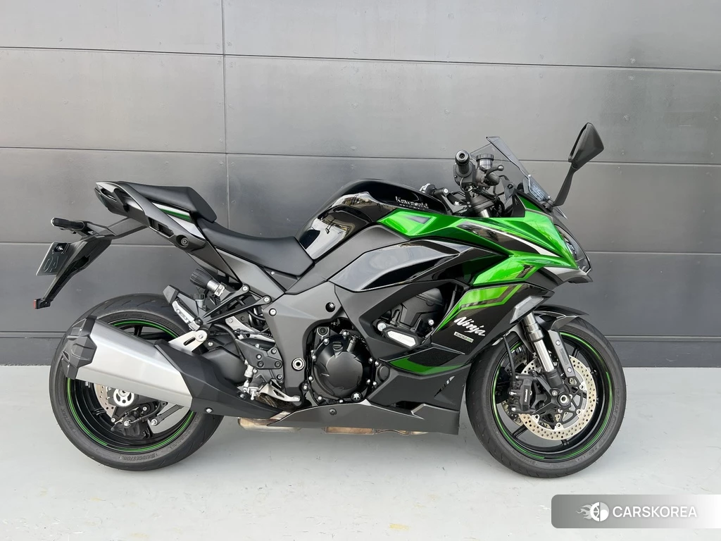 Проданный Kawasaki NINJA 1000 SX 2024 из Японии
