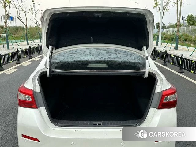 Nissan Sylphy Pure Electric 2019 Белый из Китая