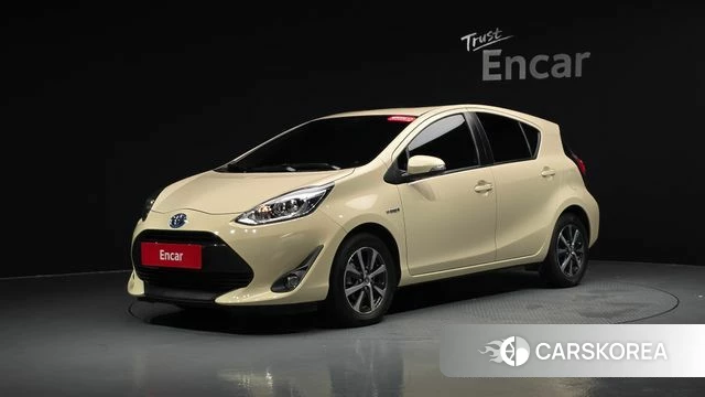 Купить Toyota Prius C из Южной Кореи