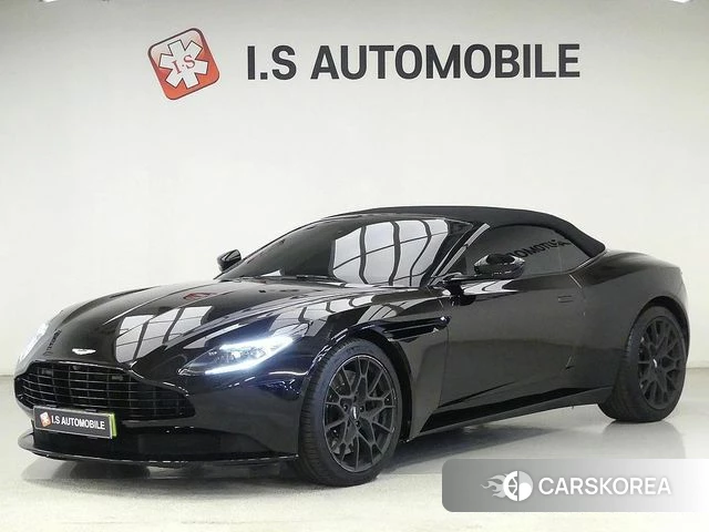 Aston Martin DB11 2022 Черный из Кореи