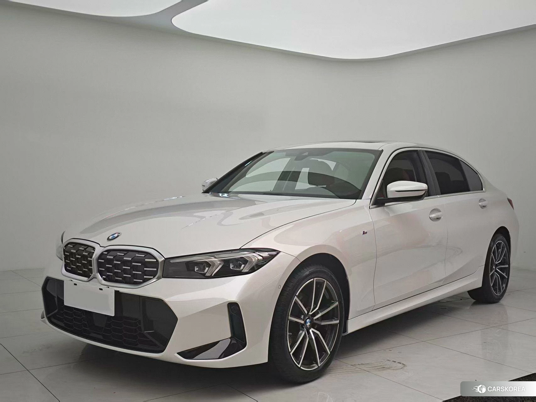 BMW 3 series 2024 Белый из Китая