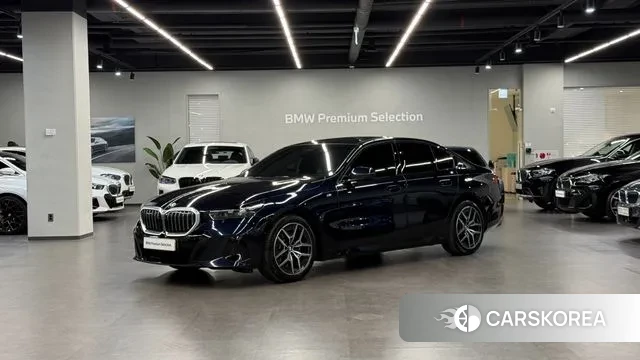 BMW 5 Series (G60) 2024 Черный из Кореи