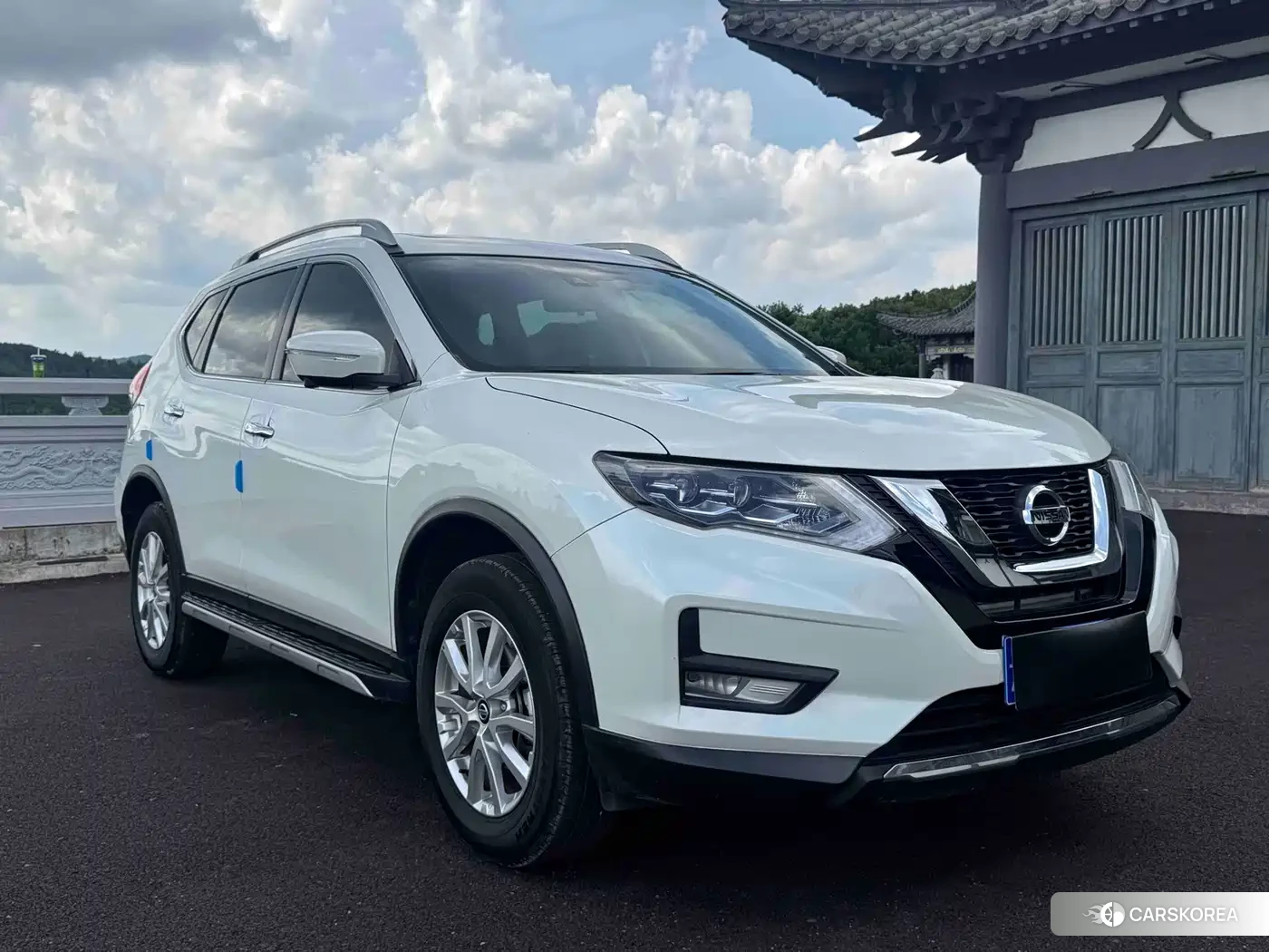 Nissan Qijun 2022 Белый из Китая