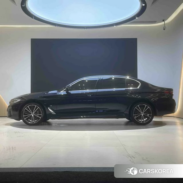 BMW 5 series 2021 Черный из Китая