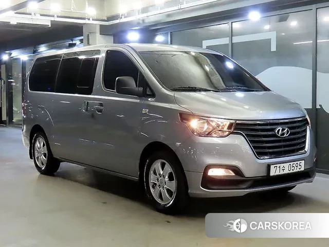 Hyundai The New Grand Starex 2019 Серебряный из Кореи