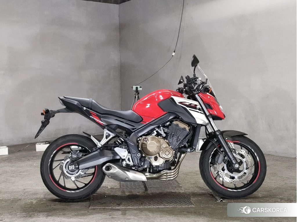 Проданный Honda CB650F 2019 из Японии