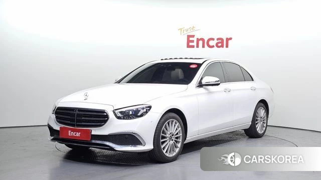 Mercedes-Benz E-Class W213 2022 Белый из Кореи