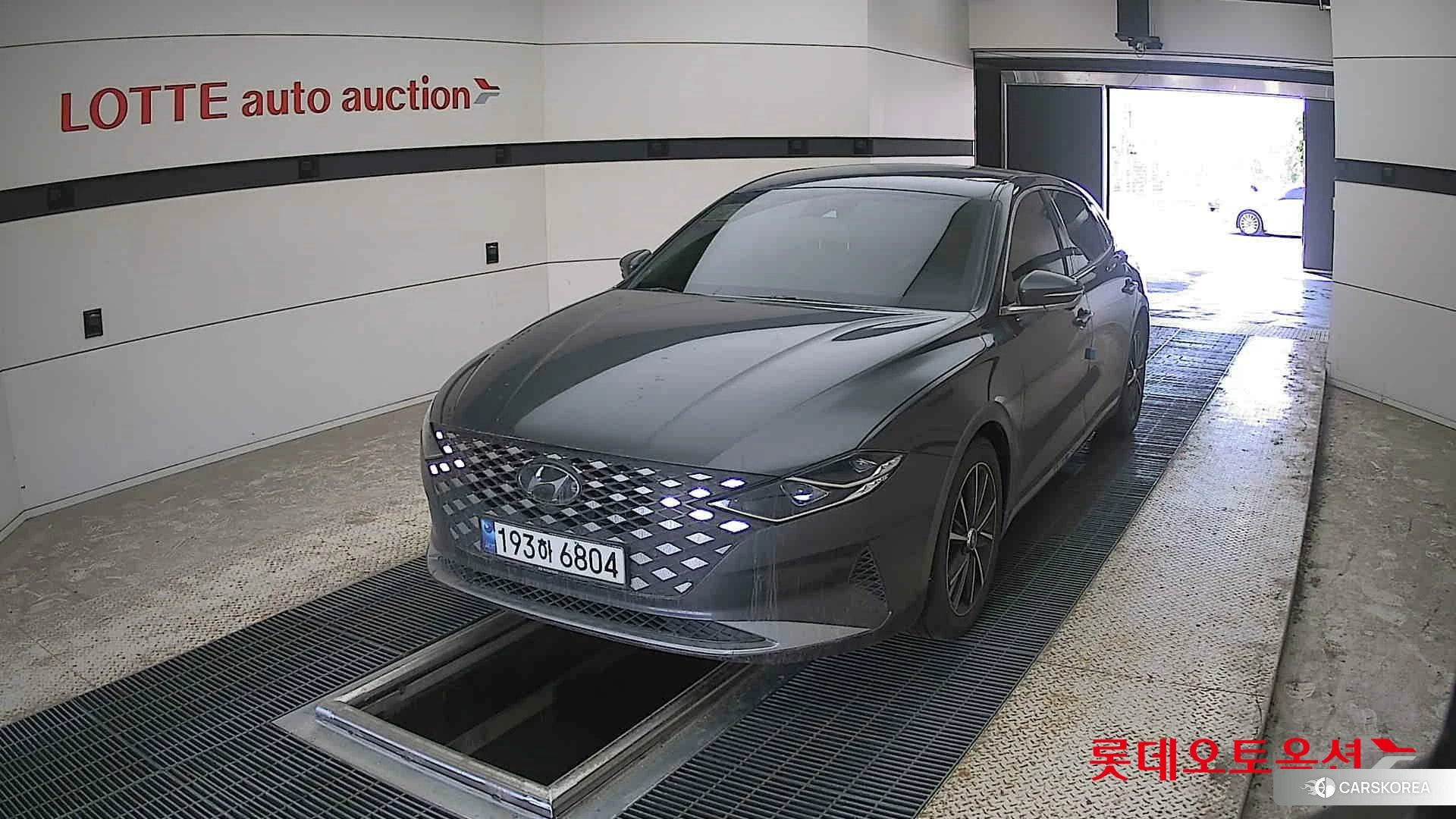 Hyundai Grandeur 2022 Nocturne Grey Metallic из Кореи