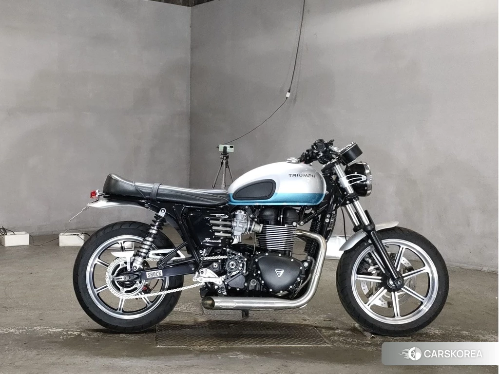 Проданный Triumph BONNEVILLE SE 2014 из Японии