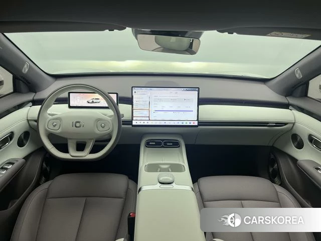Changan Qiyuan A06 2026 Белый из Китая