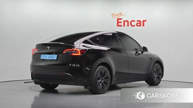 Tesla Model Y 2024 Черный из Кореи
