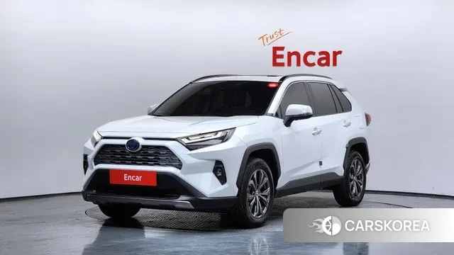 Toyota RAV4 5th Generation 2023 Белый из Кореи