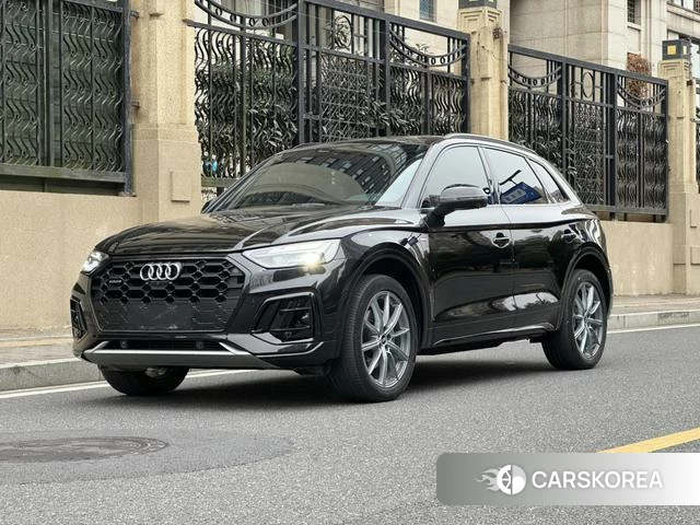 Audi Q5L 2023 Черный из Китая