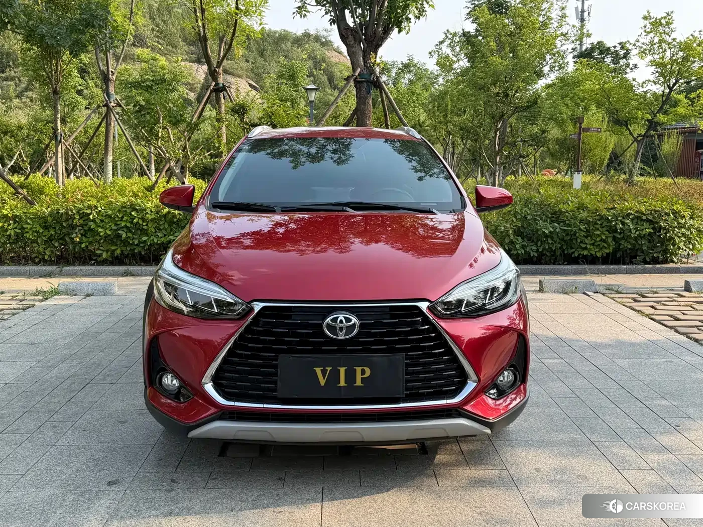 Toyota Yaris L 2022 Red/purple из Китая