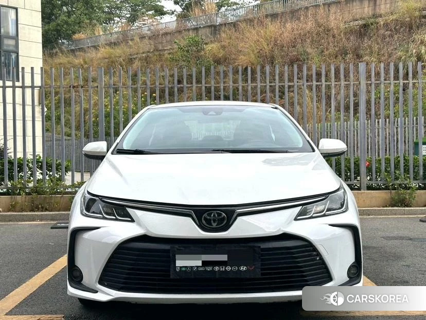 Toyota Corolla 2024 Белый из Китая